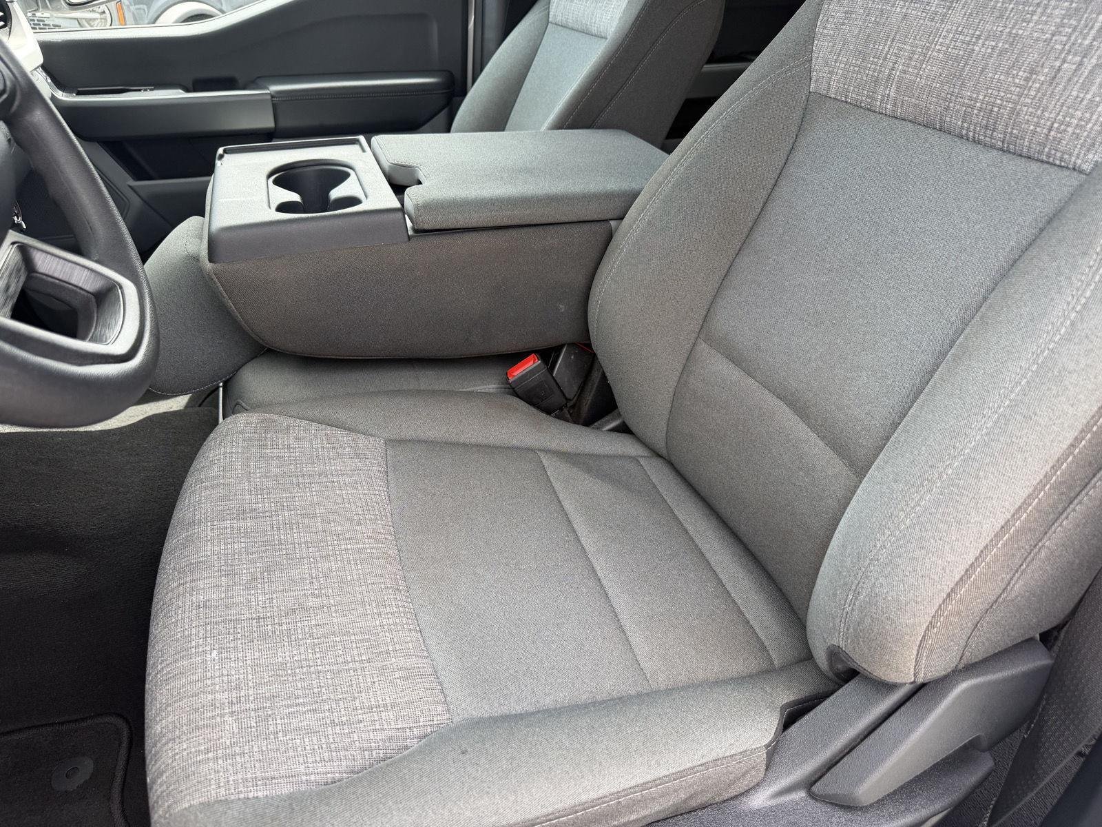 Used 2025 Oxford White Ford XLT image 28