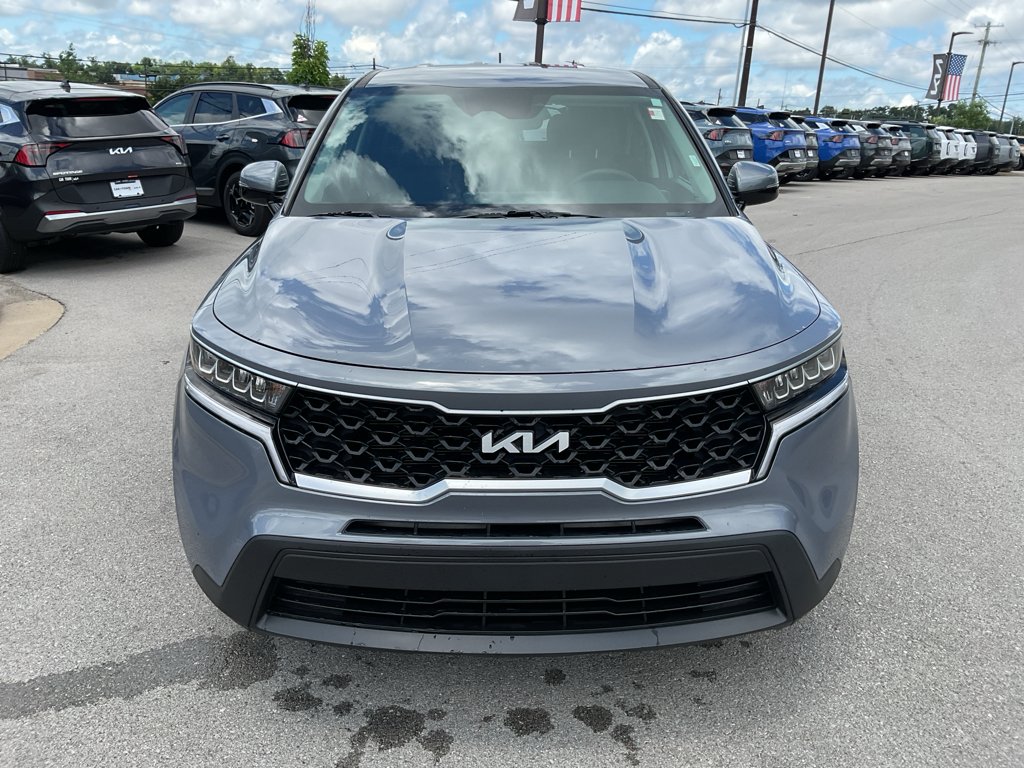 Certified Used 2023 Everlasting Silver Kia LX image 3