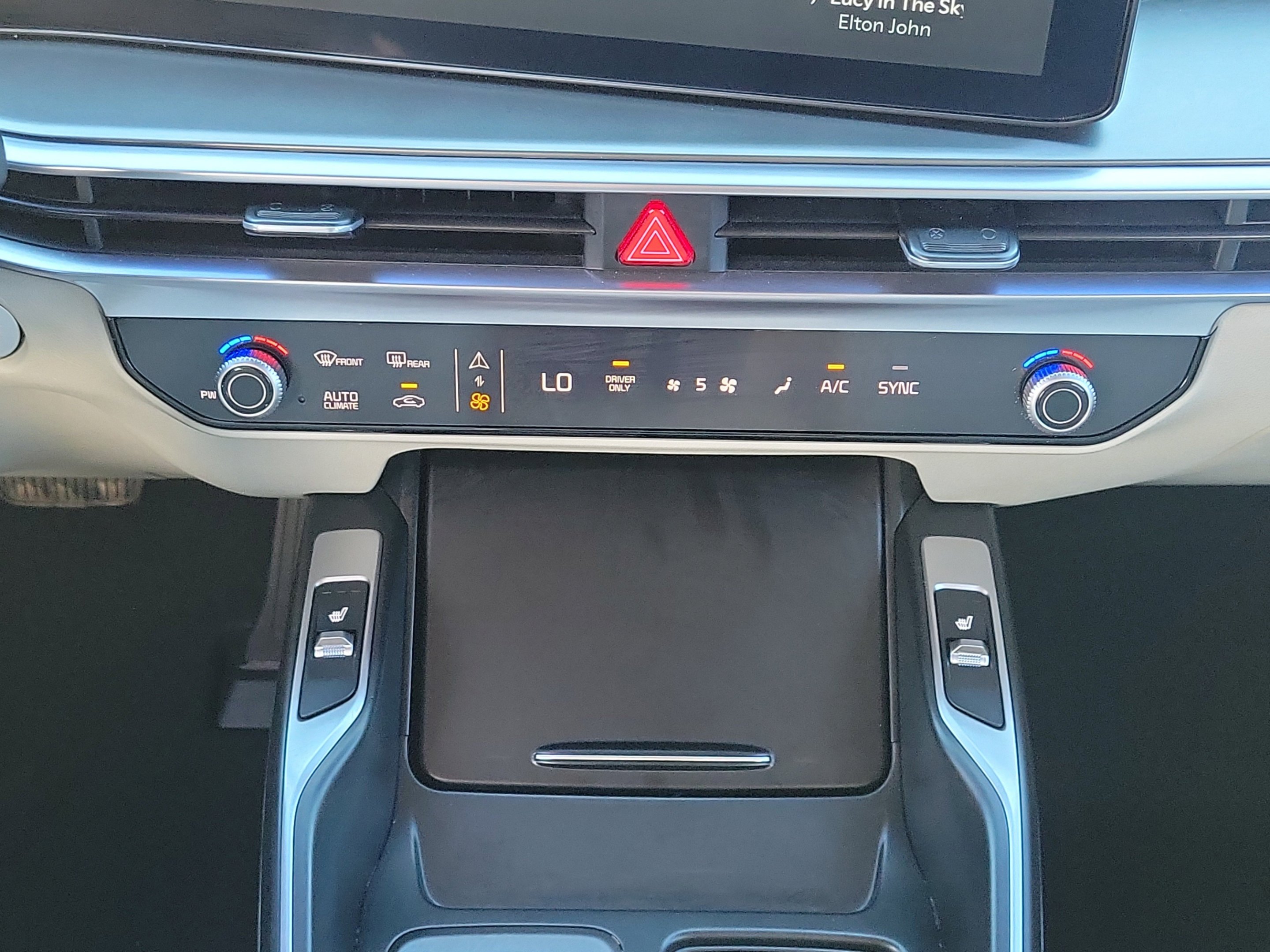 Used 2025 Silky Silver Kia EX image 20