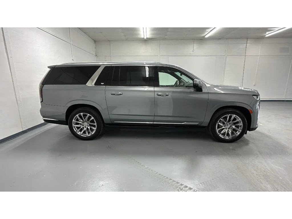Used 2023 Argent Silver Metallic Cadillac Premium Luxury Platinum image 4