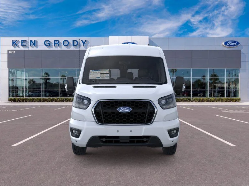New 2026 Oxford White Ford XLT image 6