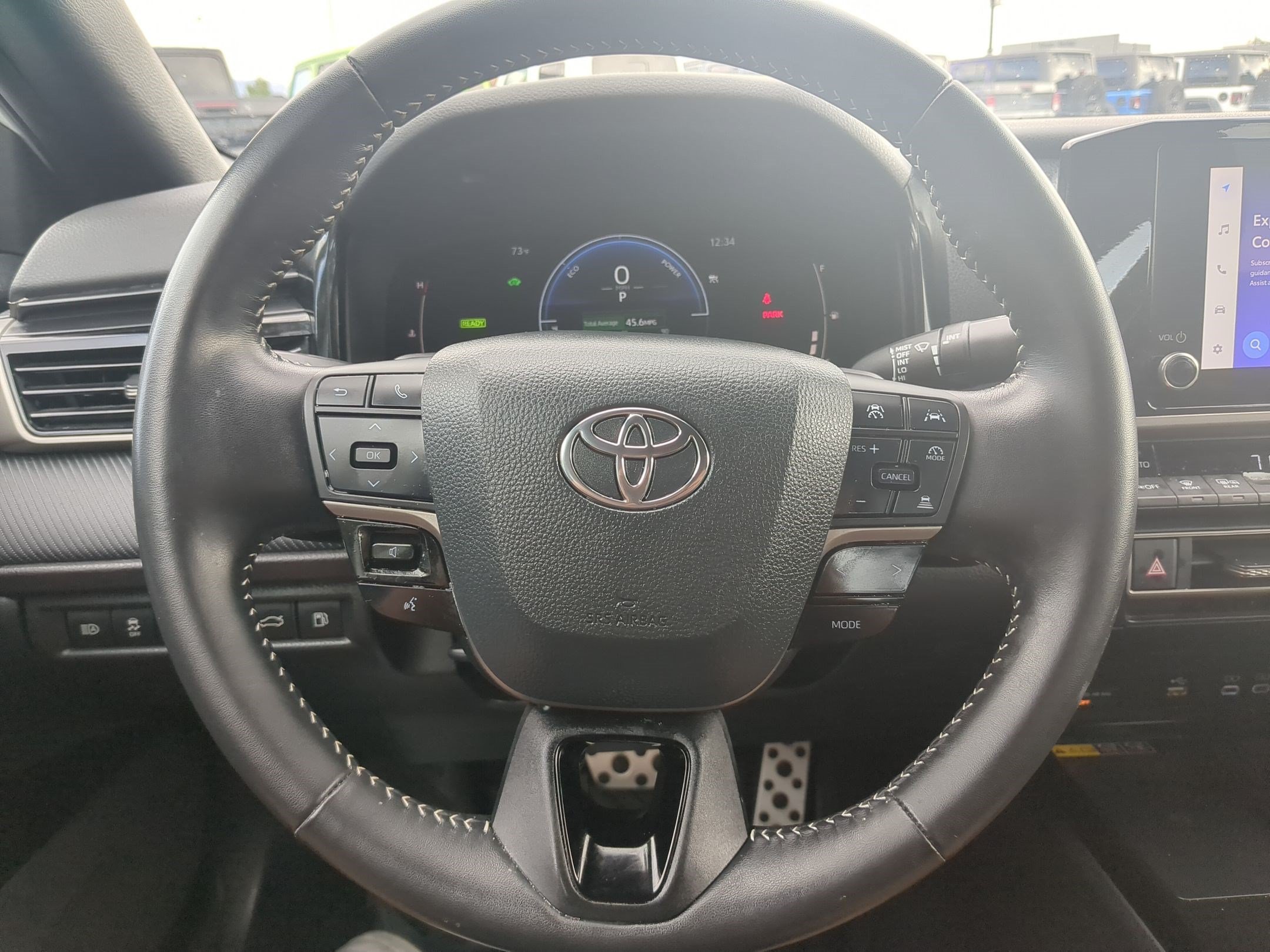 Used 2025 Ice Toyota LE image 18