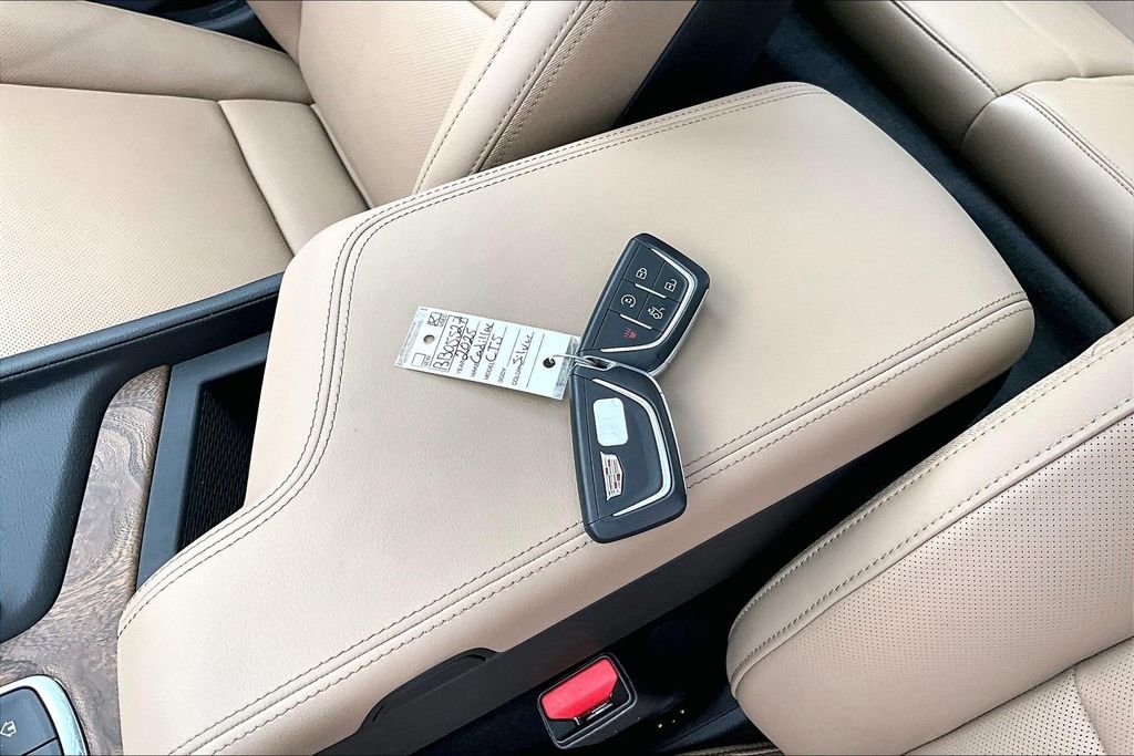 Used 2025 Silver Cadillac Premium Luxury image 10
