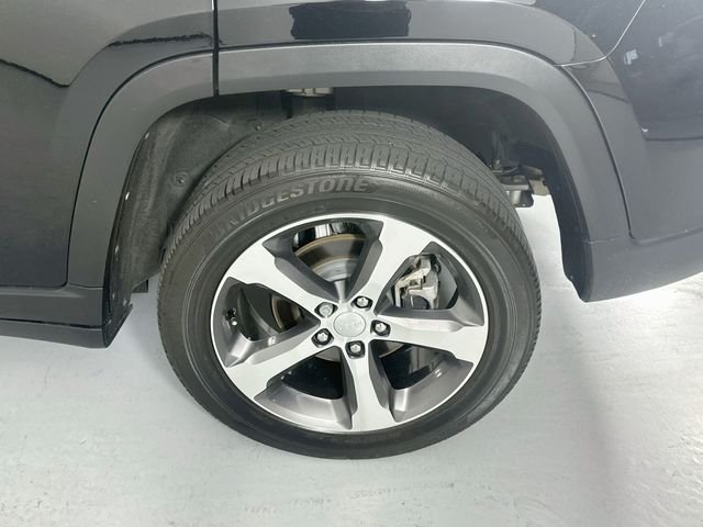 Used 2025 Black Jeep Limited image 30