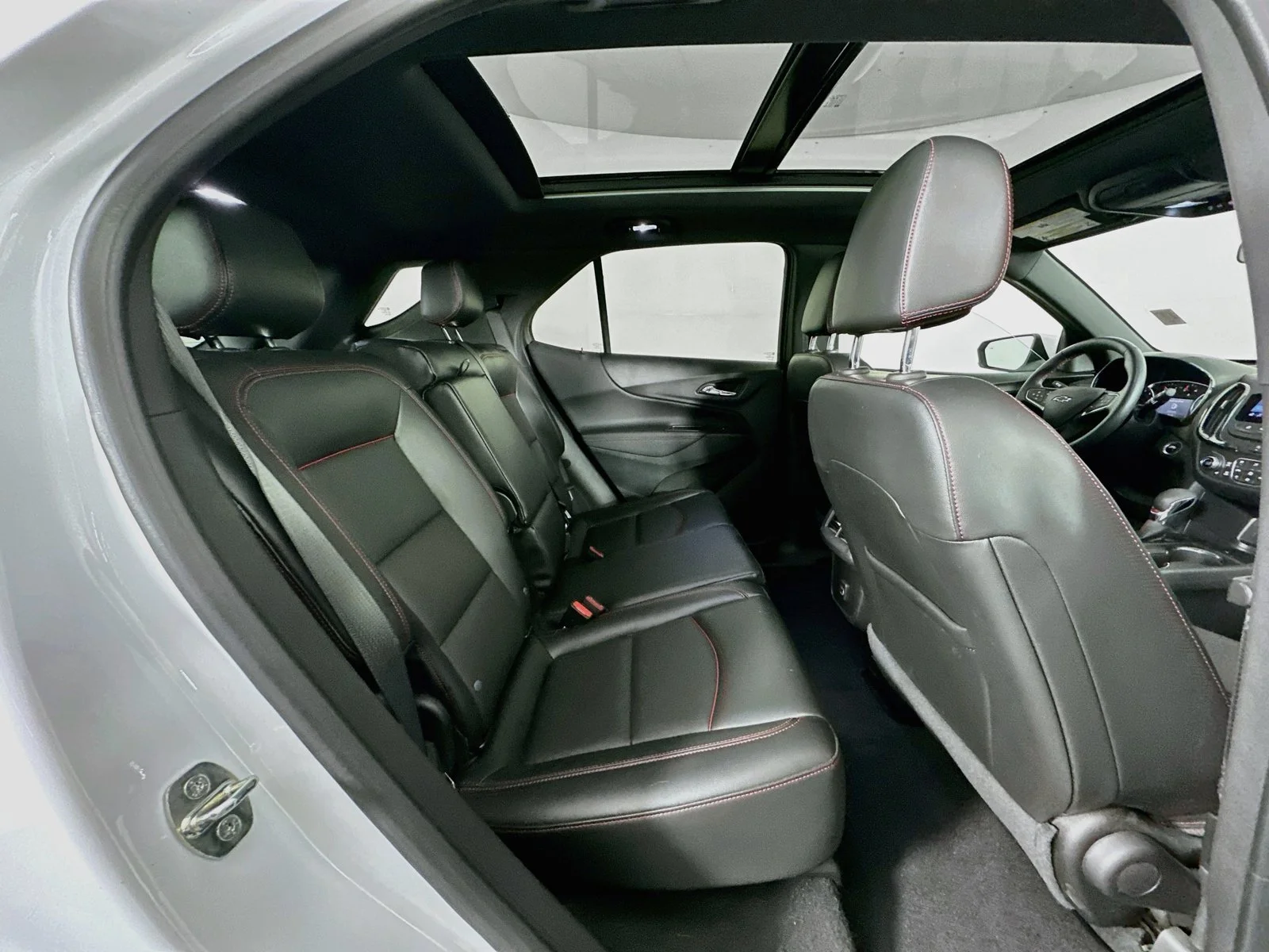 Used 2023 Summit White Chevrolet RS image 29