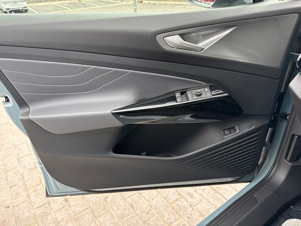 New 2026 Arctic Blue Metallic Volkswagen Pro S image 10