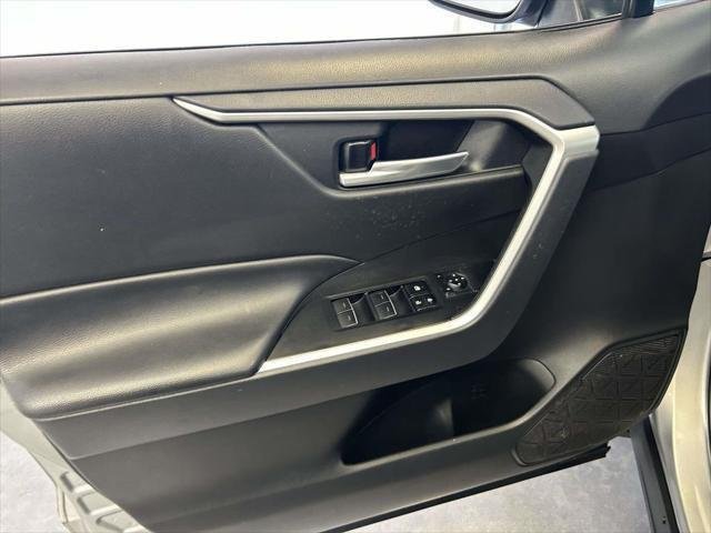 Certified Used 2024 SILVER SKY METALLIC Toyota  image 17