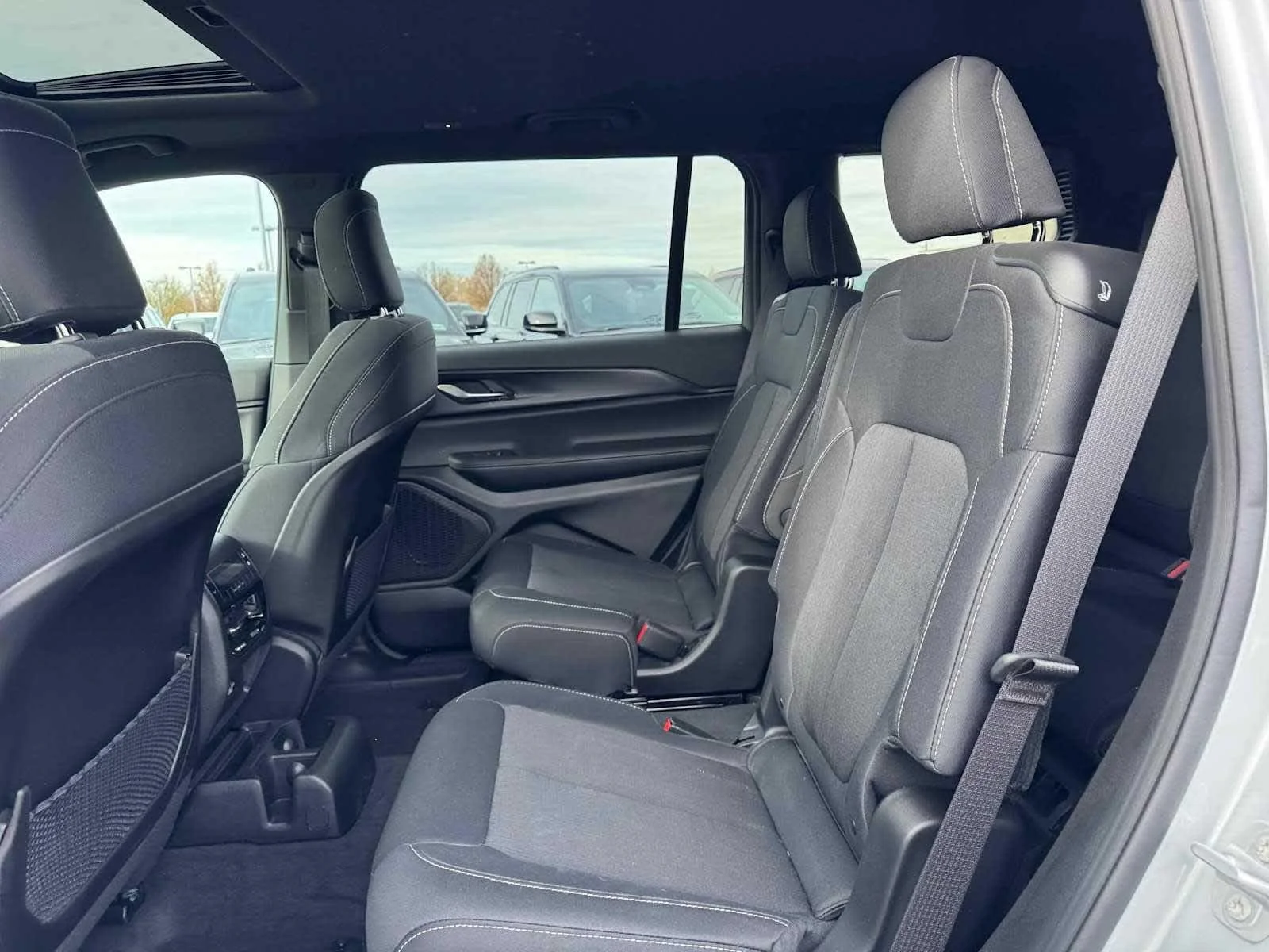 2025 Jeep Grand Cherokee L Laredo - Photo 34