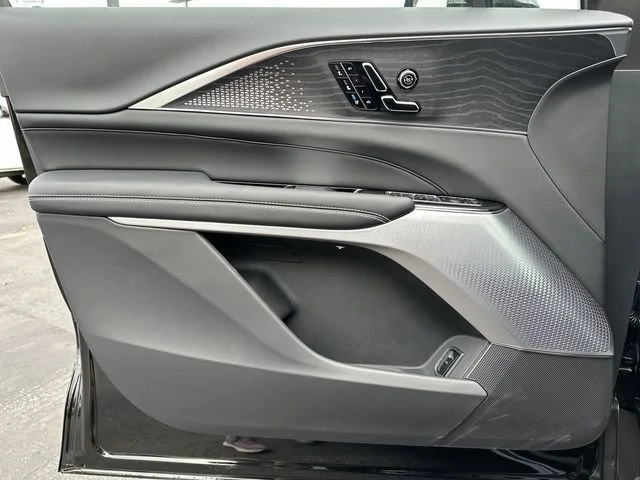 New 2026 Stellar Black Metallic Cadillac V-Series Premium image 22