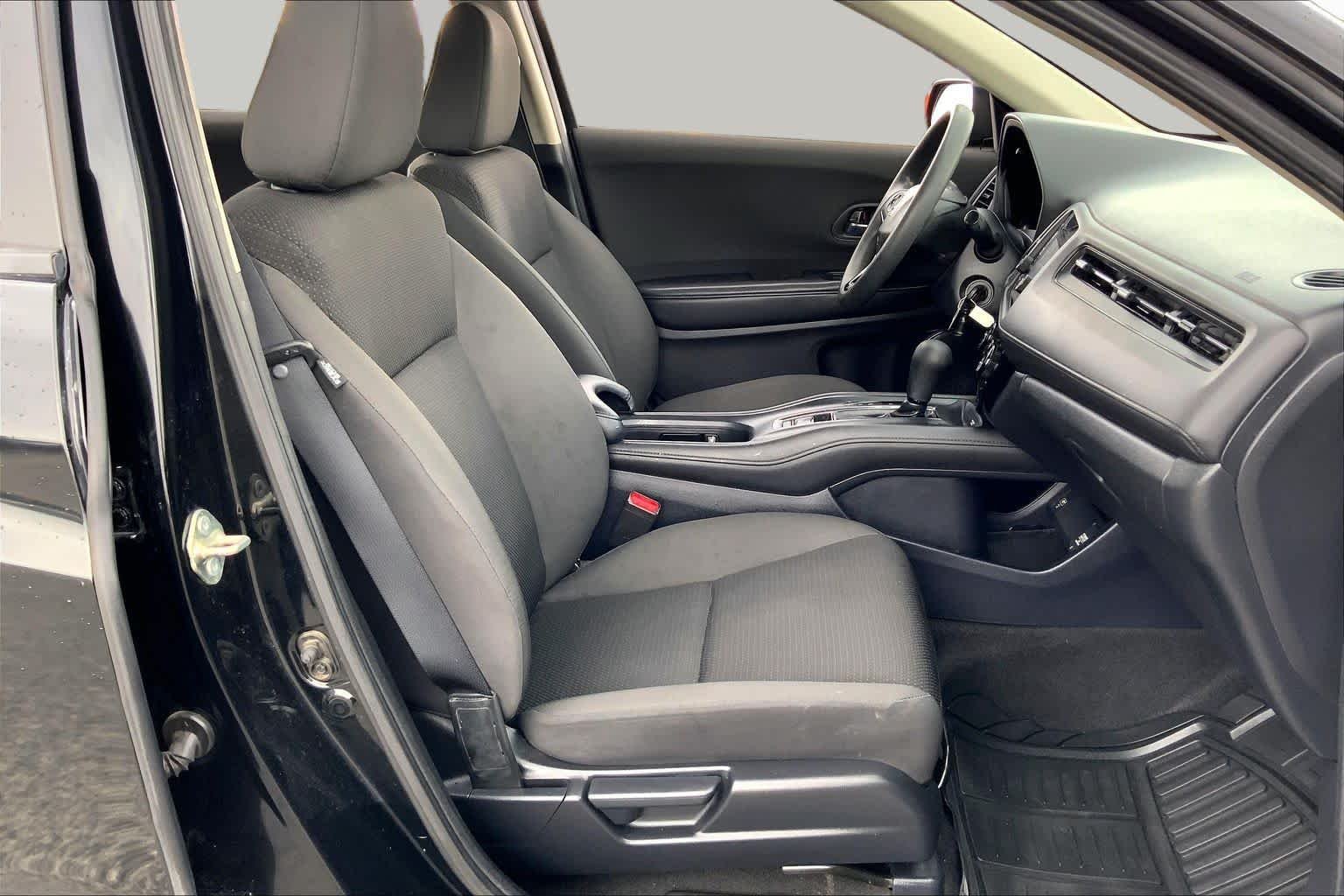 Used 2019 Crystal Black Pearl Honda LX image 9