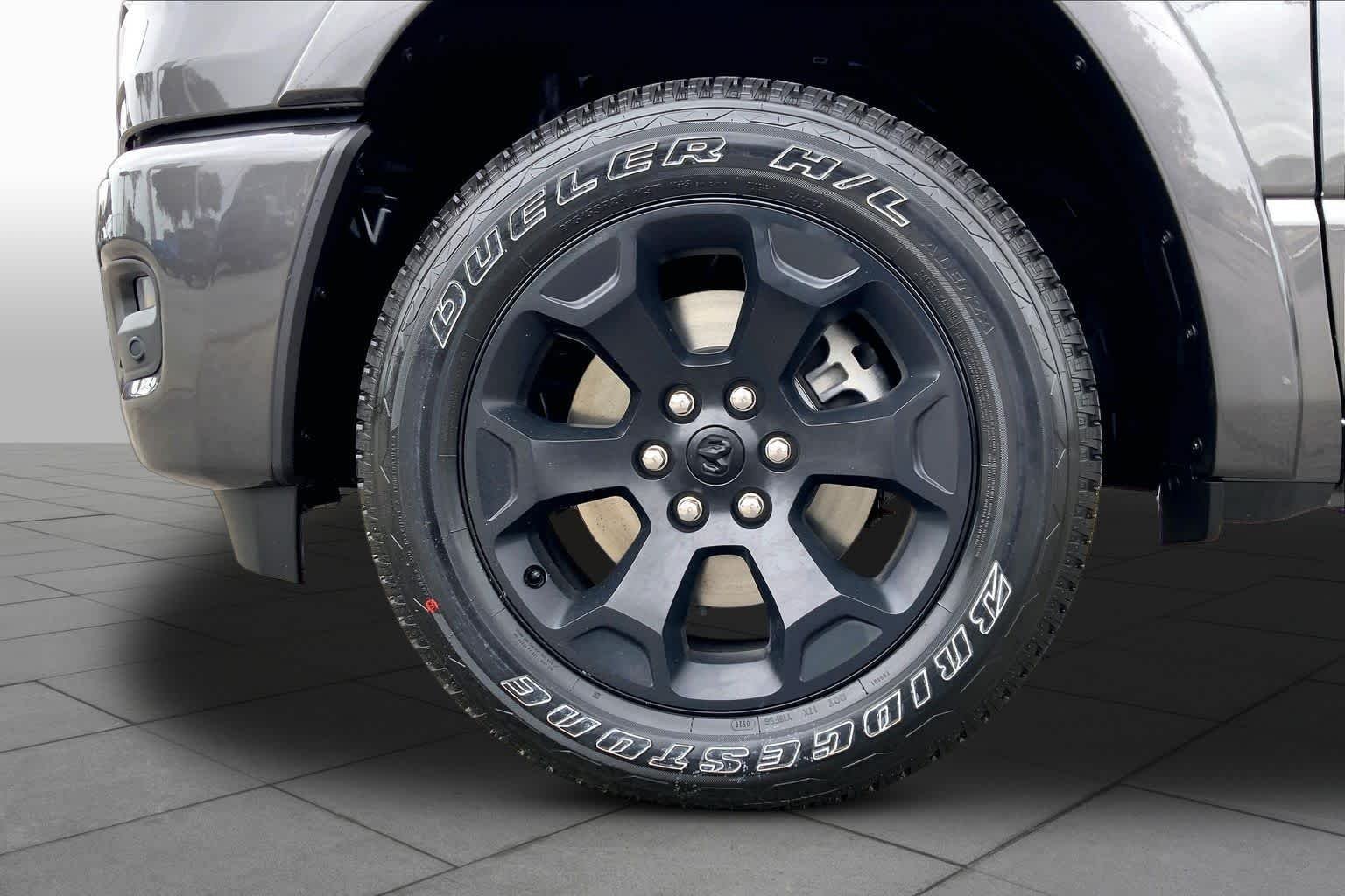 New 2026 Granite Crystal Metallic Clear-Coat Exterior Paint RAM Lone Star image 8