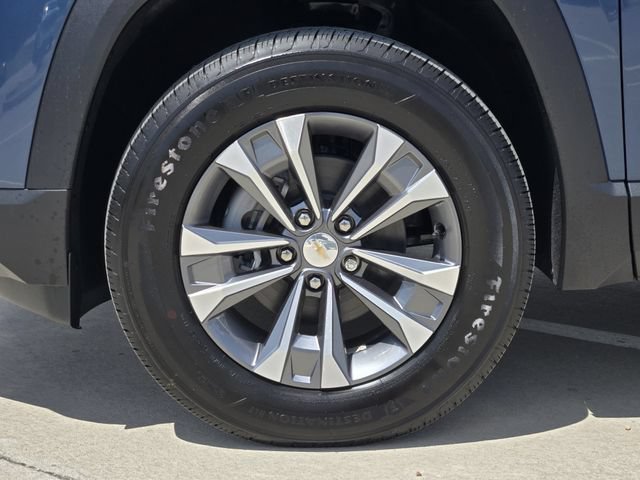 2027 Chevrolet Equinox LT - Photo 8