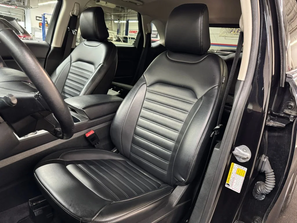 Used 2023 Black Ford SEL image 18