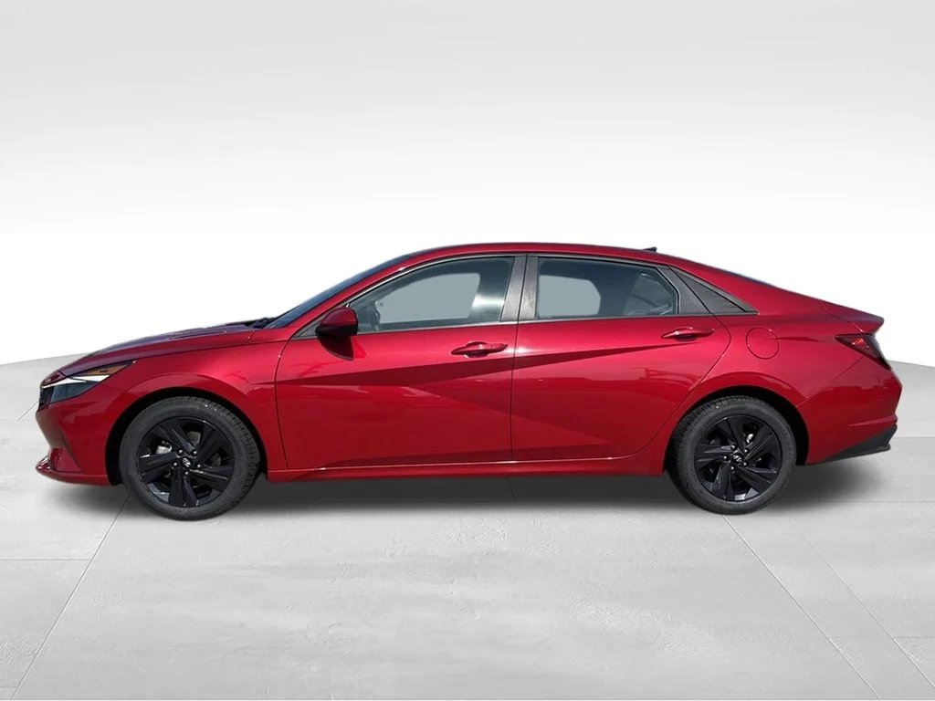 Used 2023 Calypso Red Hyundai SEL image 23