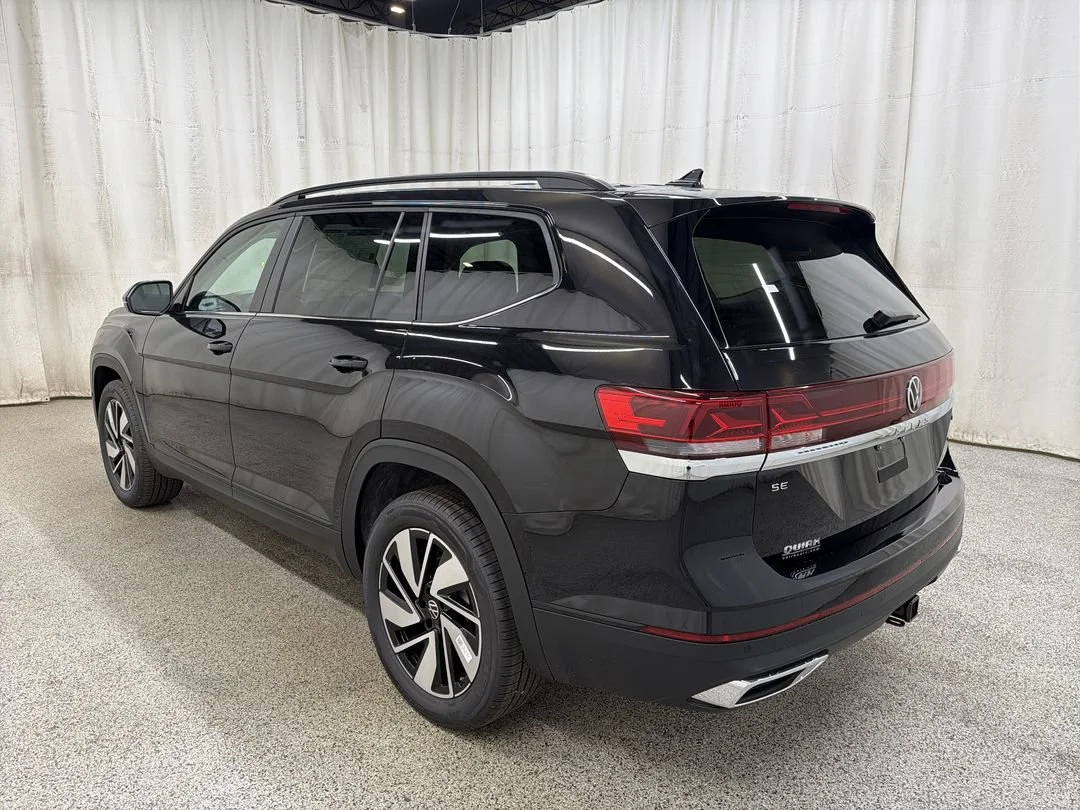 New 2026 Deep Black Pearl Volkswagen 2.0T SE w/Technology image 9