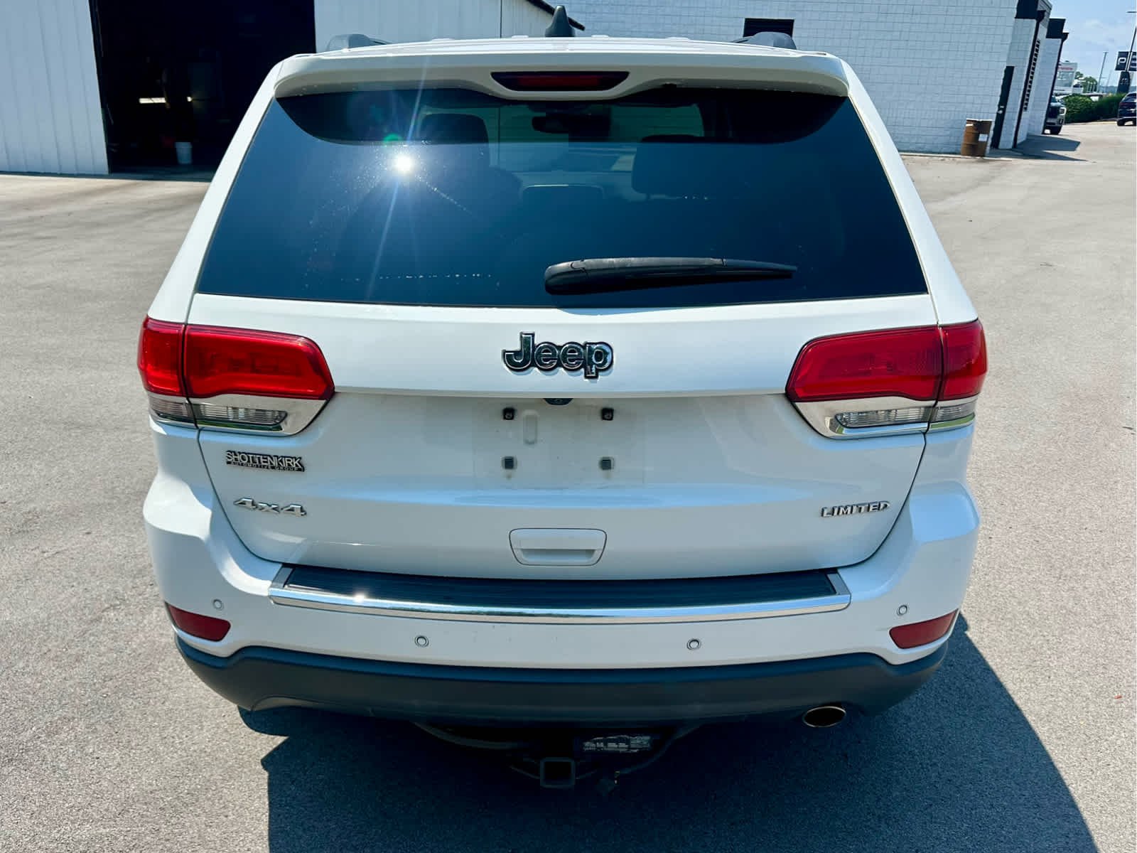 Used 2017 Bright White Clearcoat Jeep Limited image 6