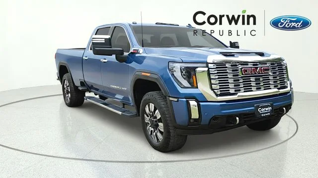 2024 GMC Sierra 4WD Crew Cab Standard Box Denali's photo