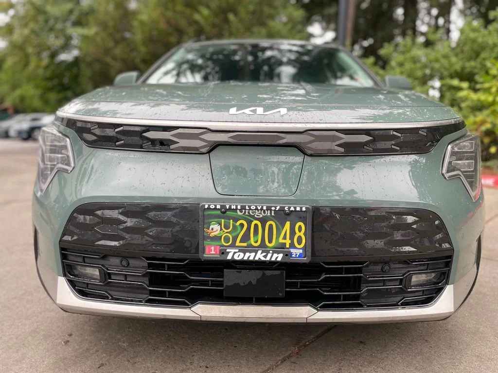 Used 2023 Cityscape Green Kia Wave image 9