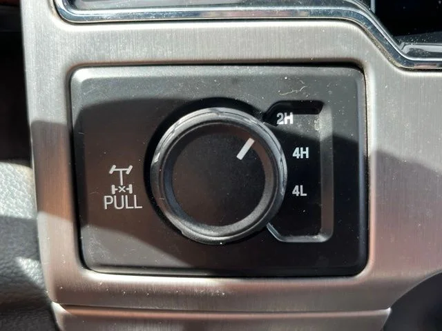 Used 2022 White Ford Platinum image 38