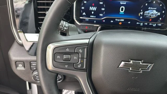 Used 2025 White Chevrolet RST image 23