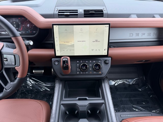 New 2026 Petra Copper Land Rover OCTA image 15