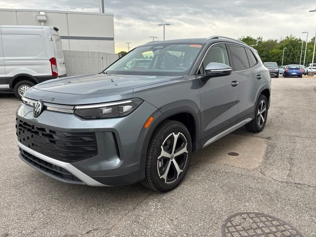 New 2026 Platinum Gray Volkswagen 2.0T SE image 21