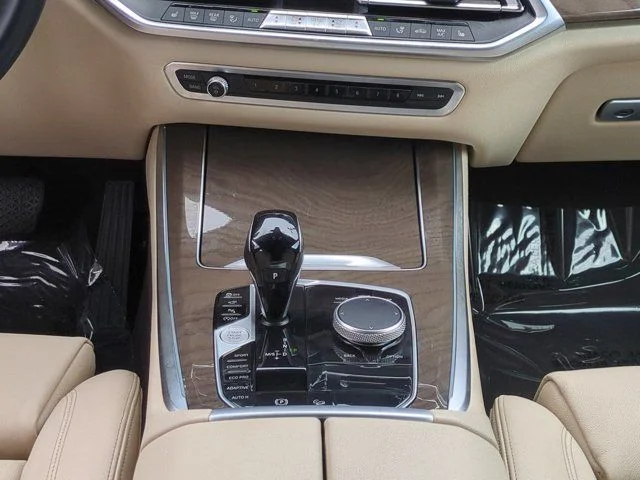 Used 2019 Beige BMW xDrive40i image 18