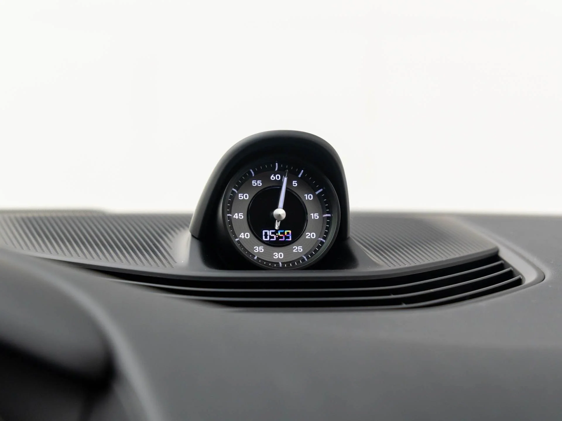 2025 Porsche Taycan Base - Photo 24