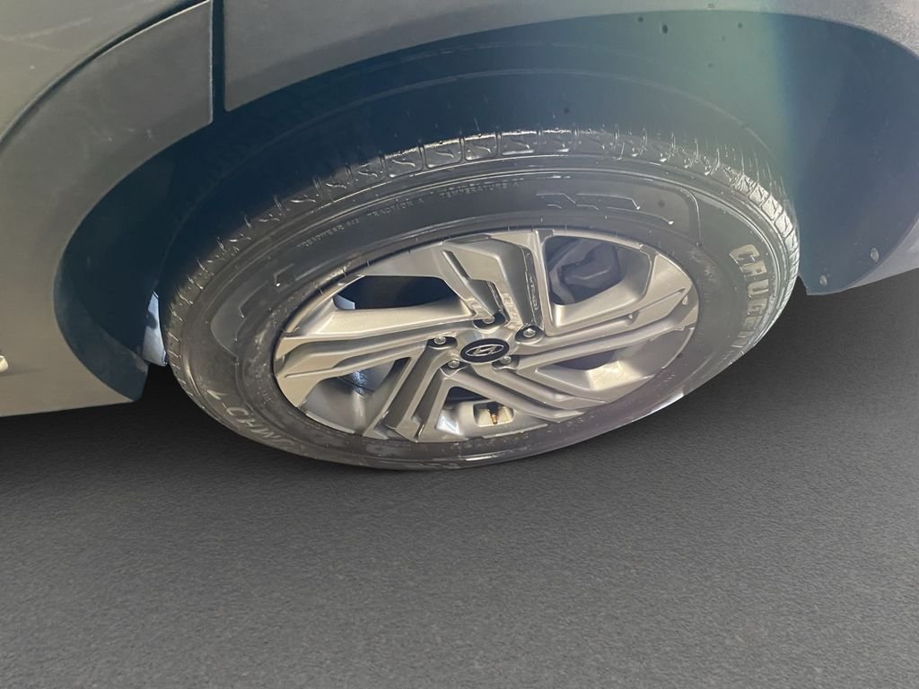 Used 2022 Gray Hyundai SEL image 35