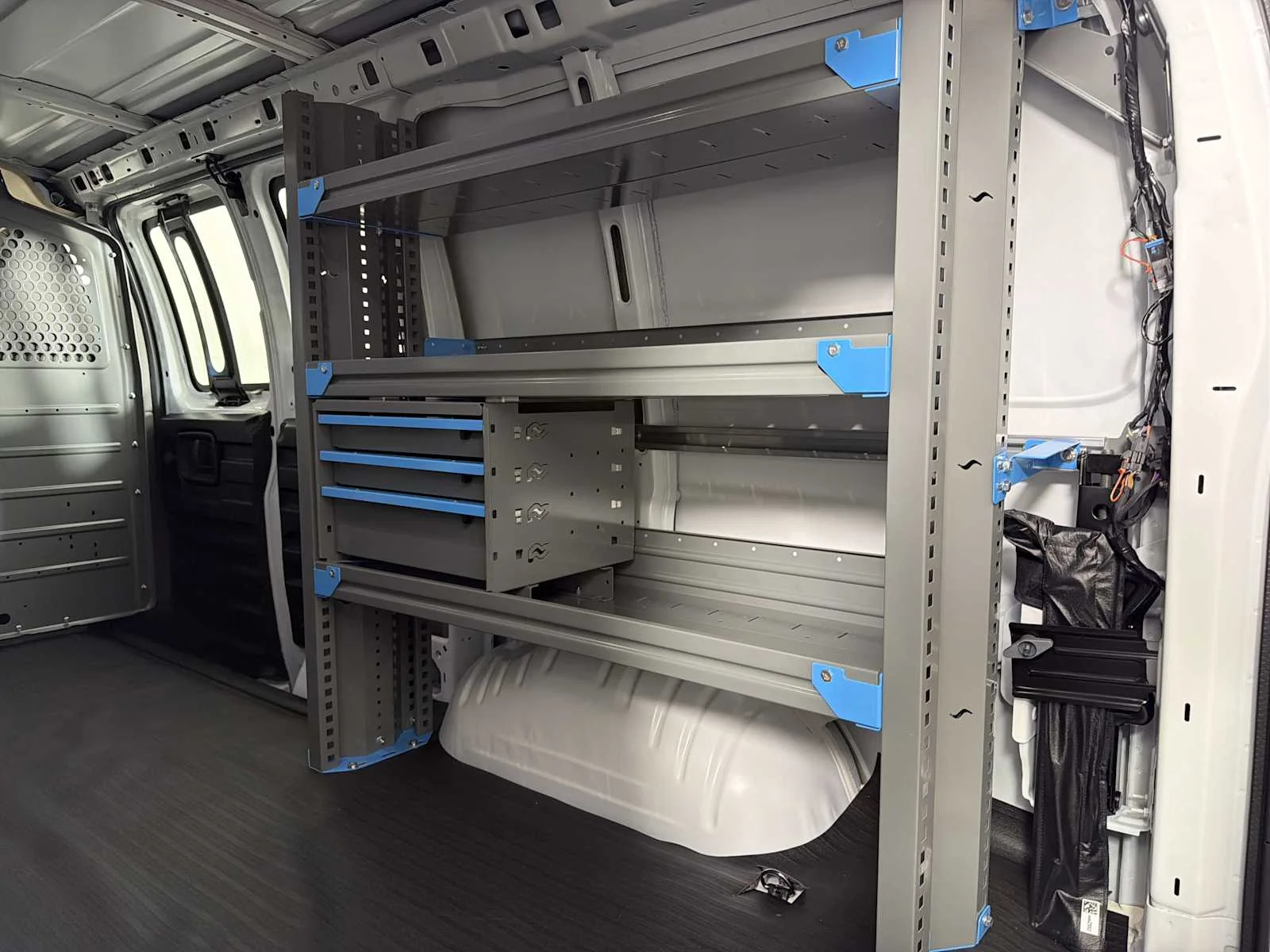 2025 GMC Savana Cargo Work Van - Photo 22