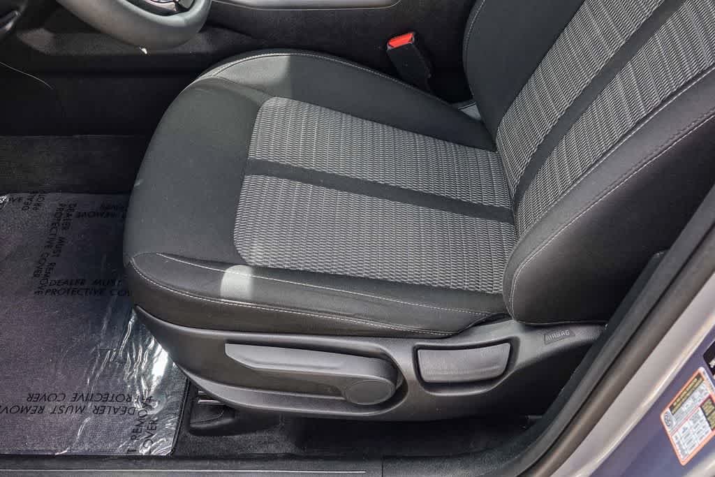 Certified Used 2022 Everlasting Silver Kia LX image 20
