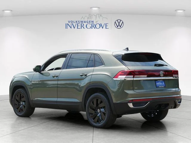 New 2026 Green Volkswagen 2.0T SE w/Technology image 3