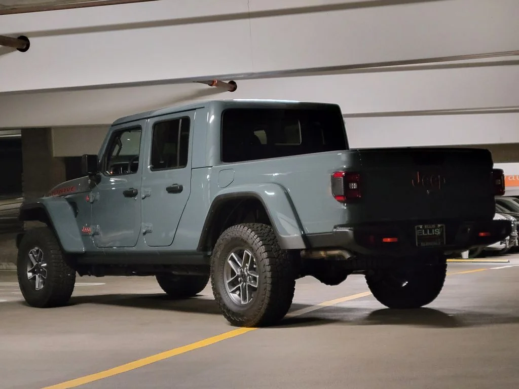 New 2026 Anvil Clearcoat Jeep Mojave image 2