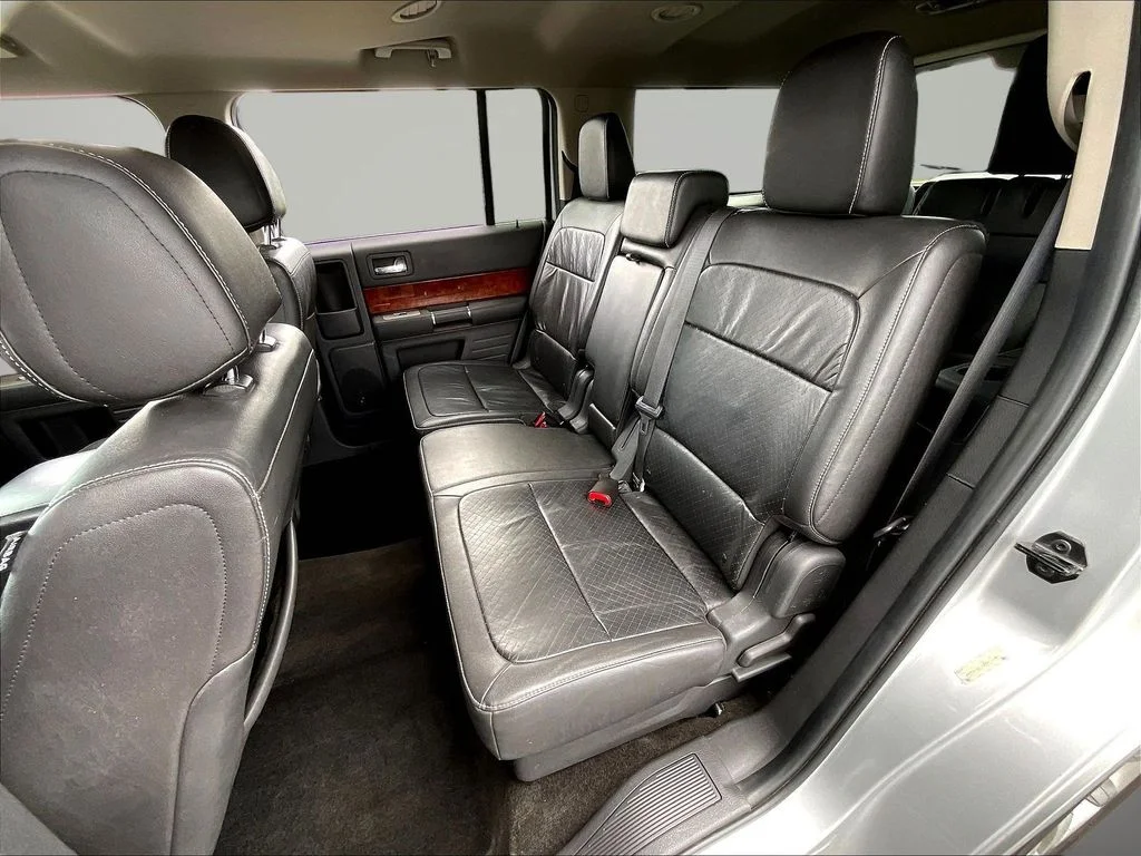 Used 2012 Silver Ford Limited image 22