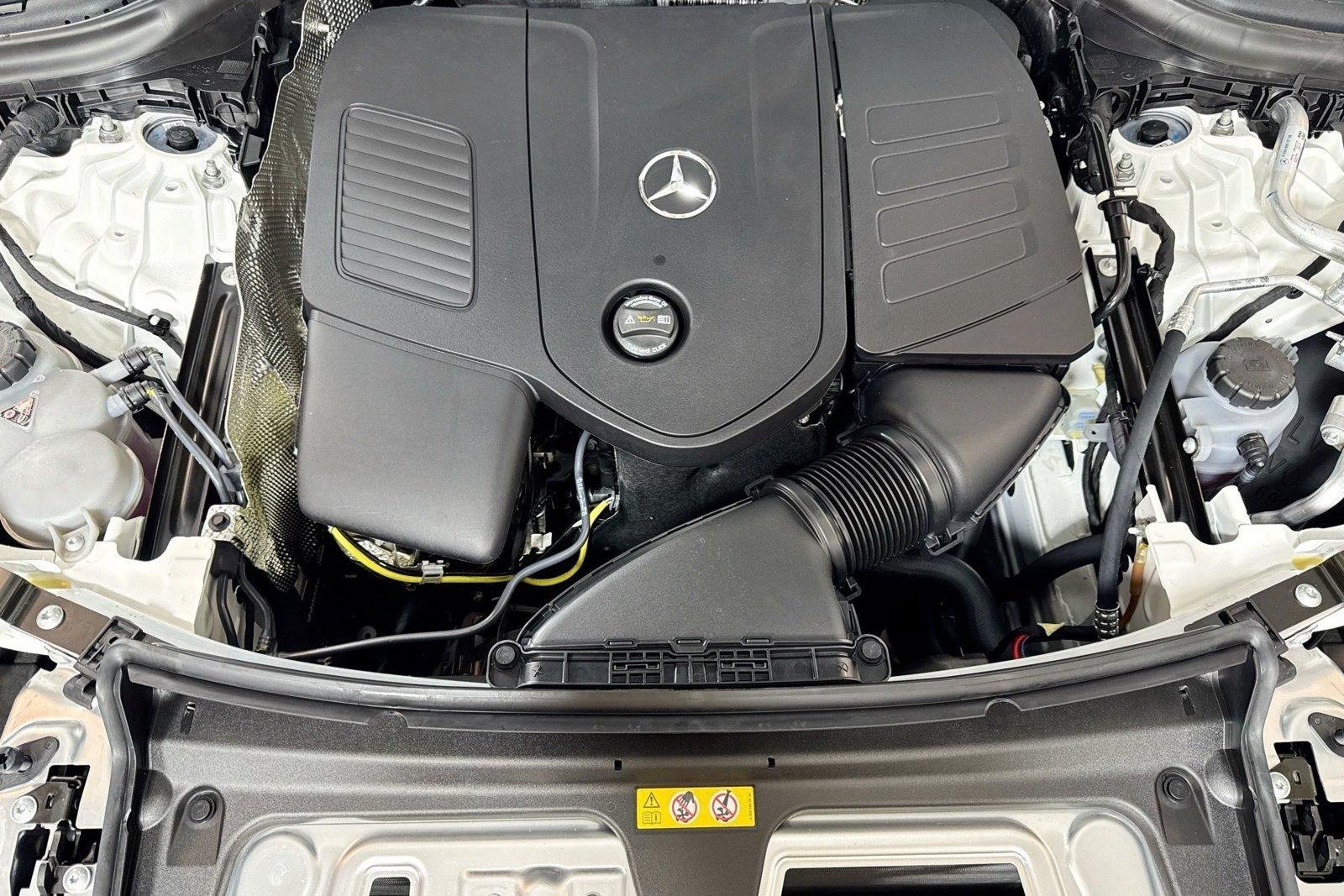 New 2026 Polar White Mercedes-Benz GLC 300 image 28