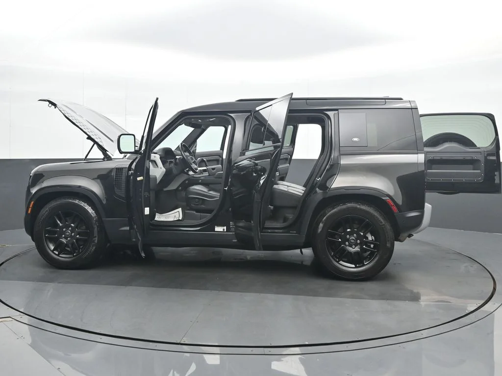 Used 2024 Black Land Rover S image 37