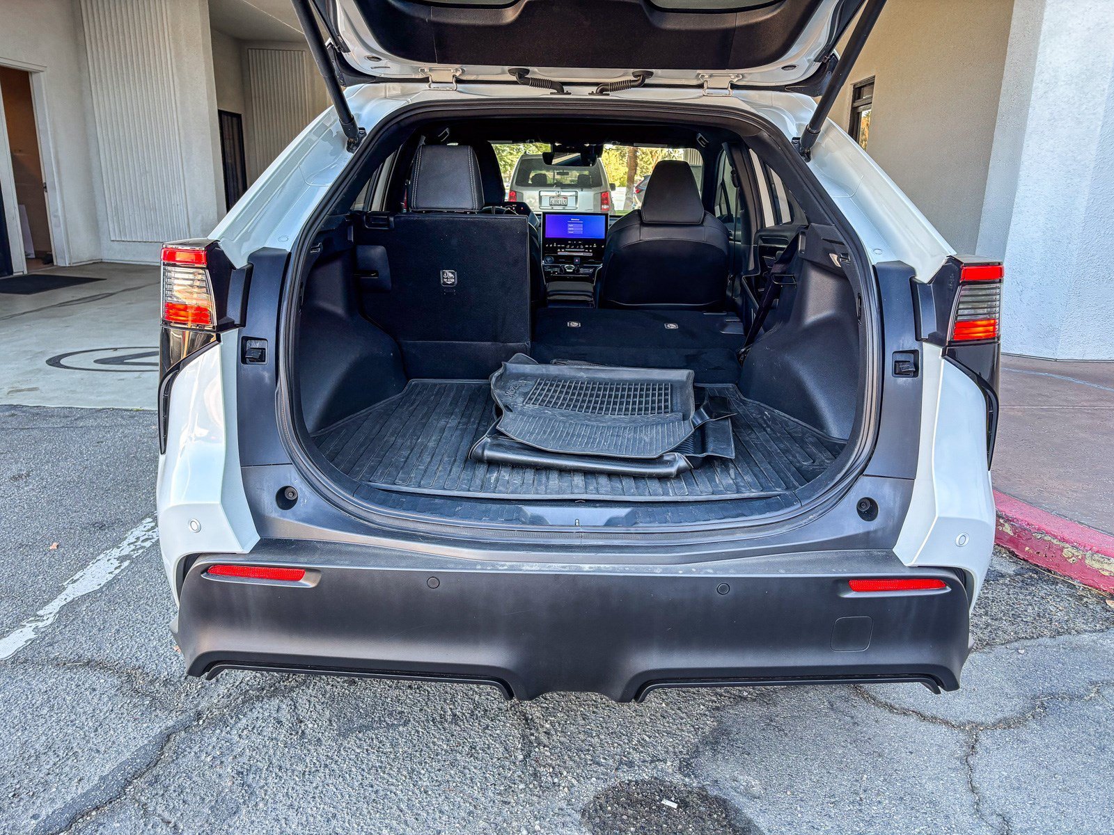 Used 2024 Pearl Toyota XLE image 12