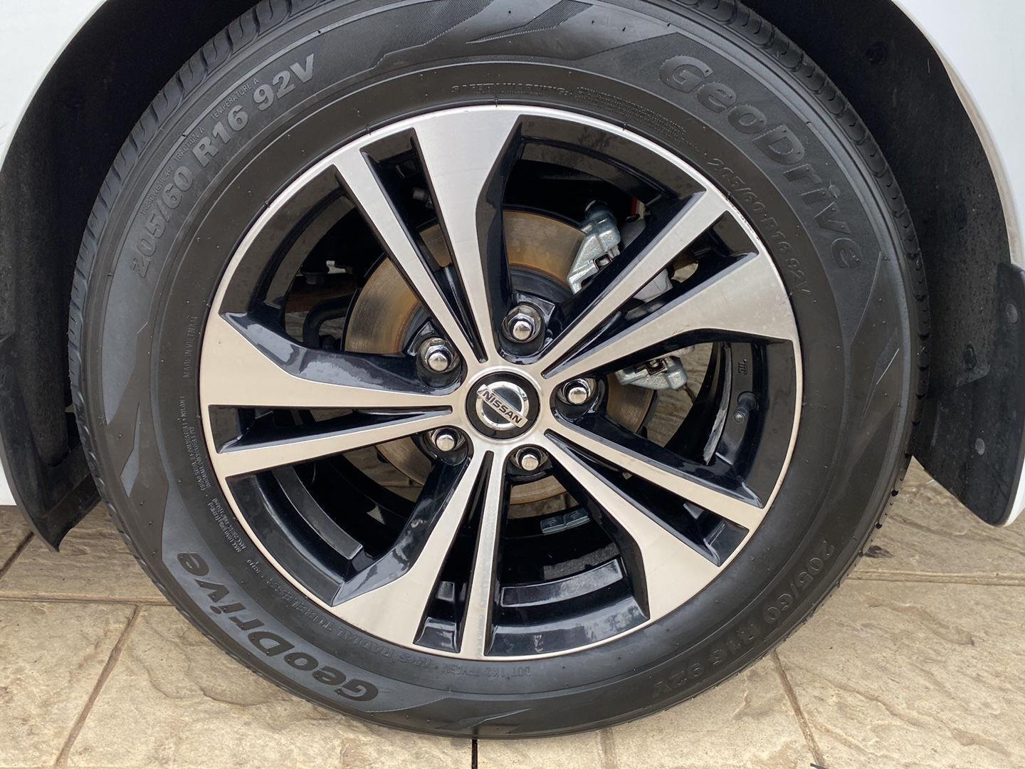 Used 2022 Fresh Powder Nissan SV image 15