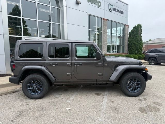 New 2026 Granite Crystal Metallic Clear-Coat Exterior Paint Jeep  image 8