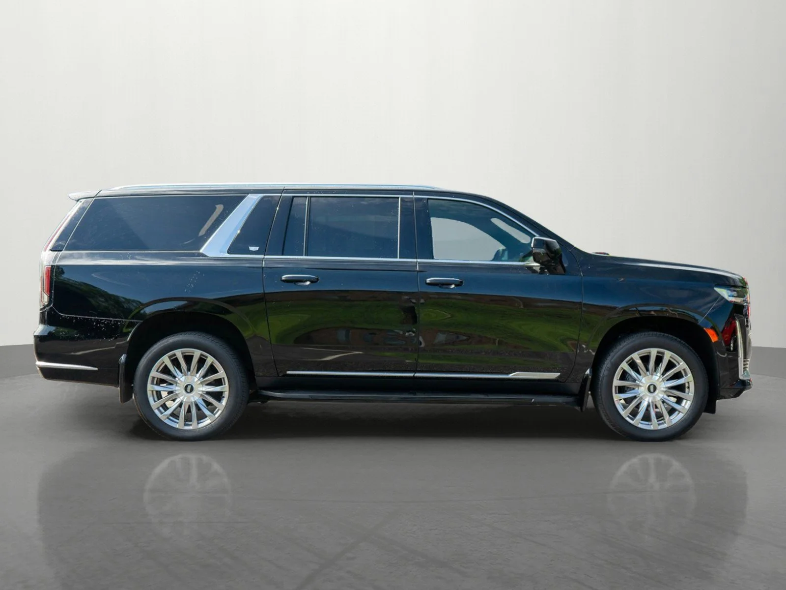 Used 2022 Black Cadillac Luxury image 8