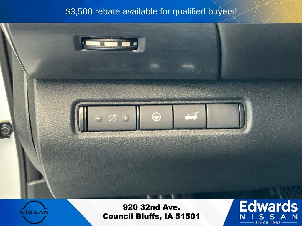 New 2026 Everest White Pearl TriCoat Nissan SL image 27