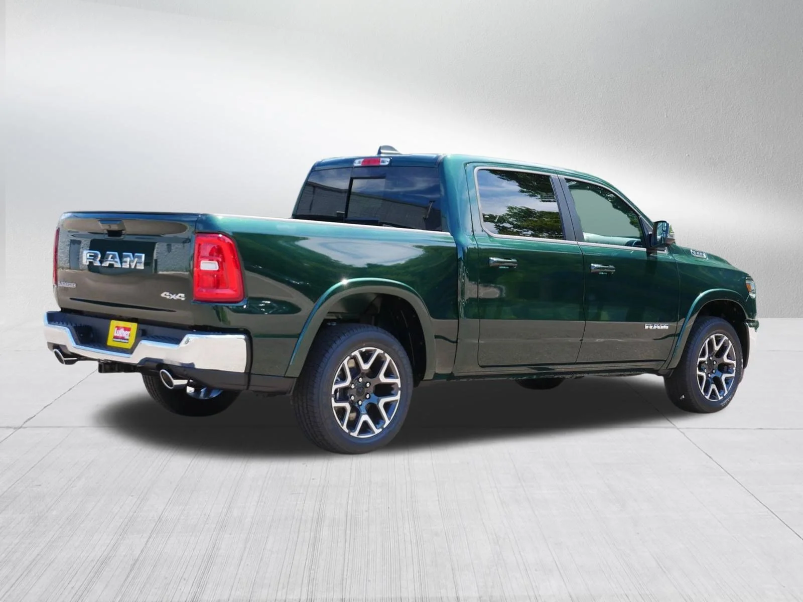 New 2026 Serrano-Green Metallic Exterior Paint RAM Laramie image 7
