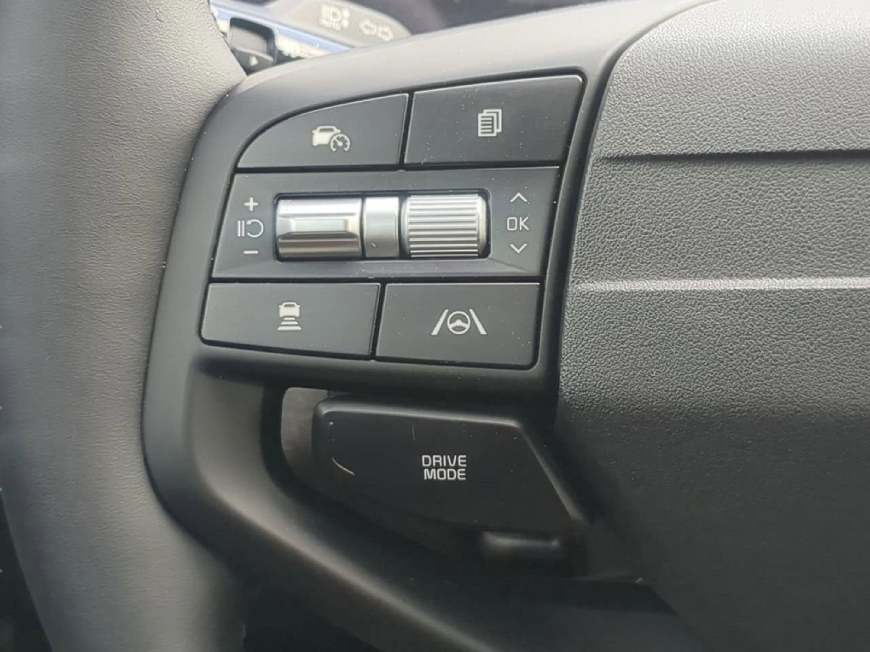 New 2026 Glacial White Pearl Kia SX-Prestige image 27