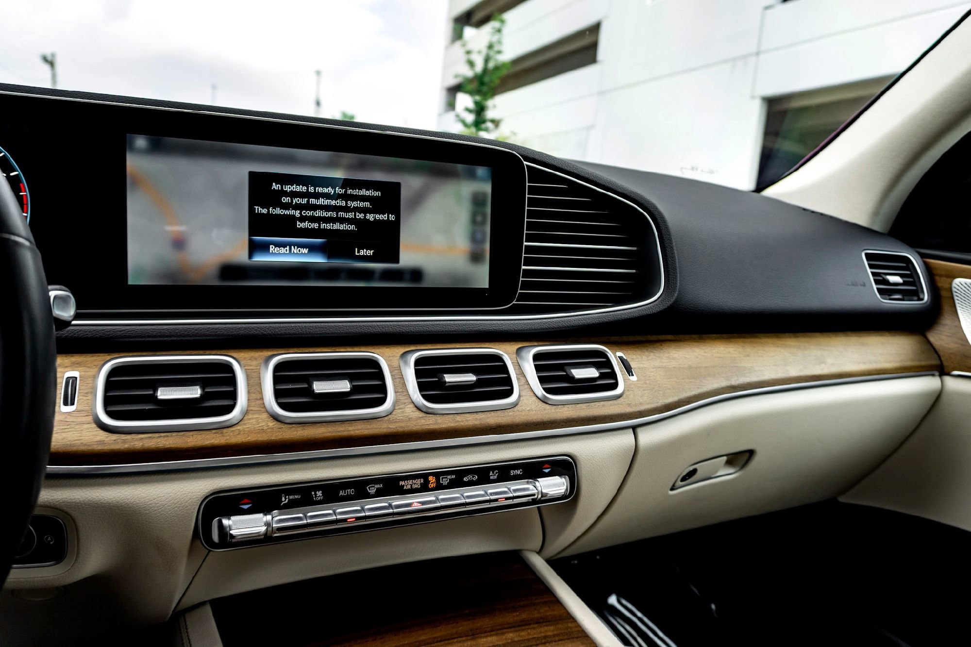 Certified Used 2023 Polar White Mercedes-Benz GLE 350 image 23