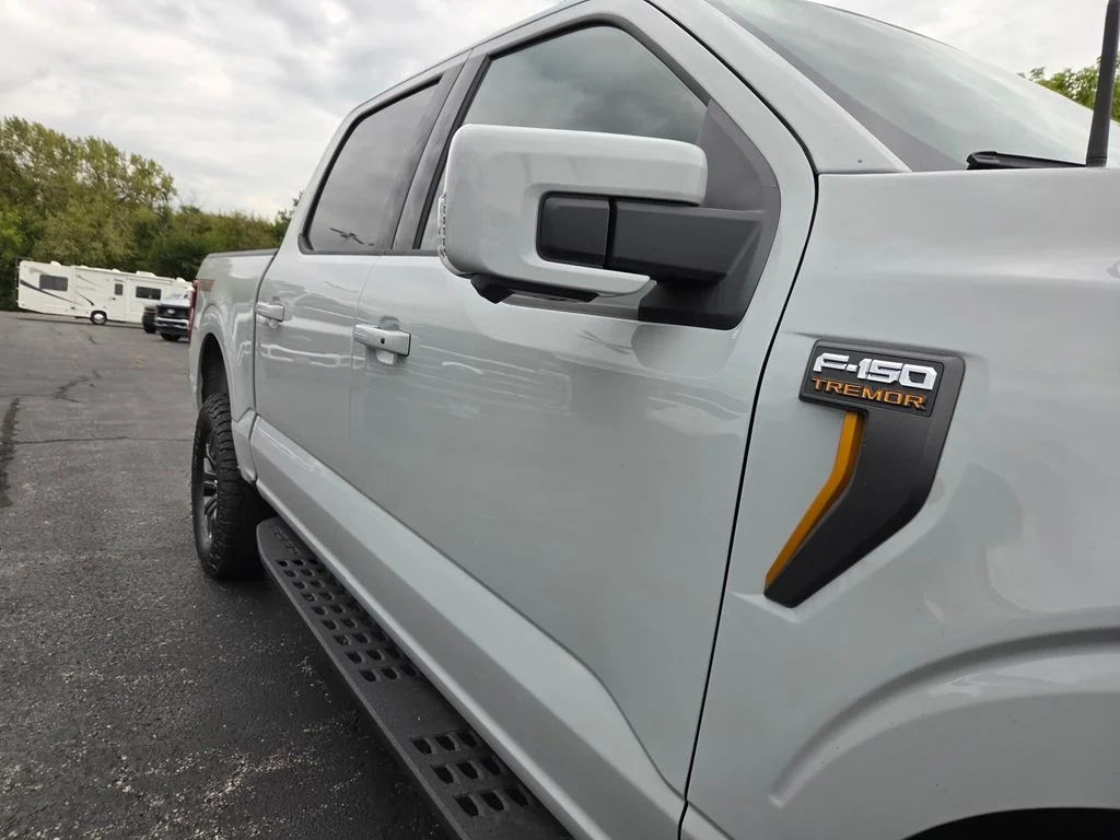 New 2026 White Ford 4X4 CREW TREMOR image 28