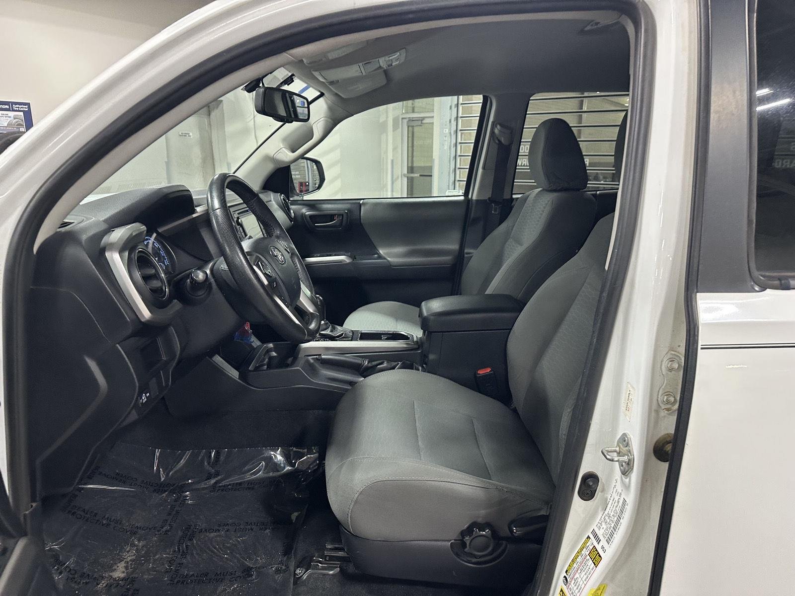 2017 Toyota Tacoma SR5 - Photo 21