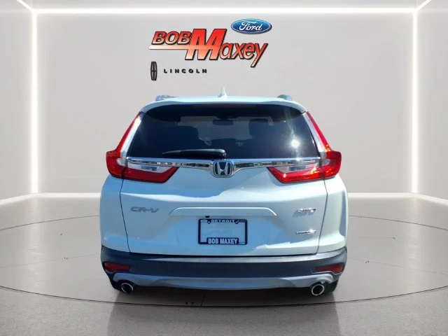 Used 2017 White Honda Touring image 5
