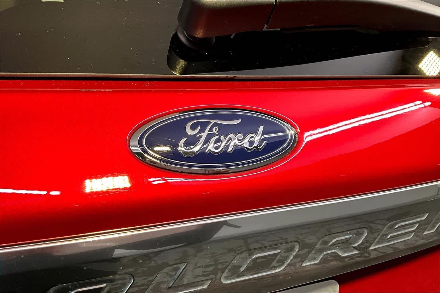 Used 2021 Rapid Red Metallic Tinted Clearcoat Ford Platinum image 52