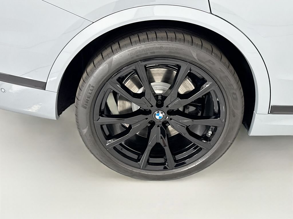 New 2027 Gray Metallic BMW M60i image 32