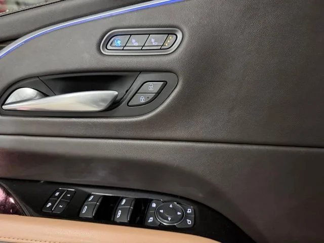 Used 2022 Gray Cadillac Premium image 31